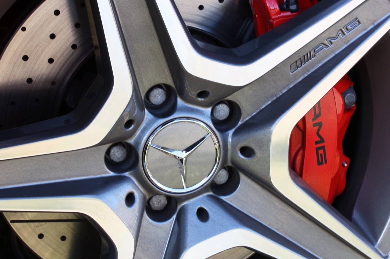 2011 Mercedes-Benz C63 AMG Performance Pack wheel detail