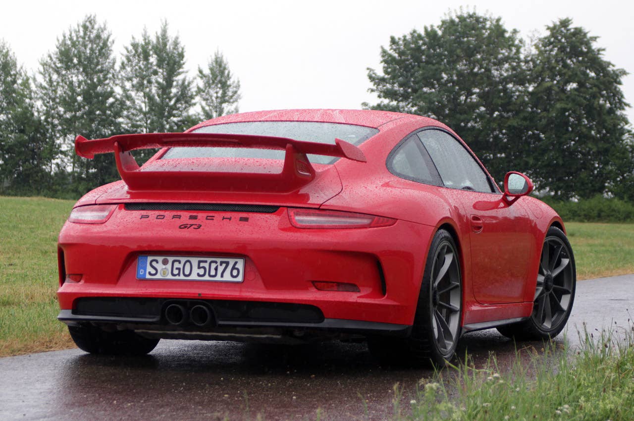 2014 Porsche 911 GT3 rear 3/4 view