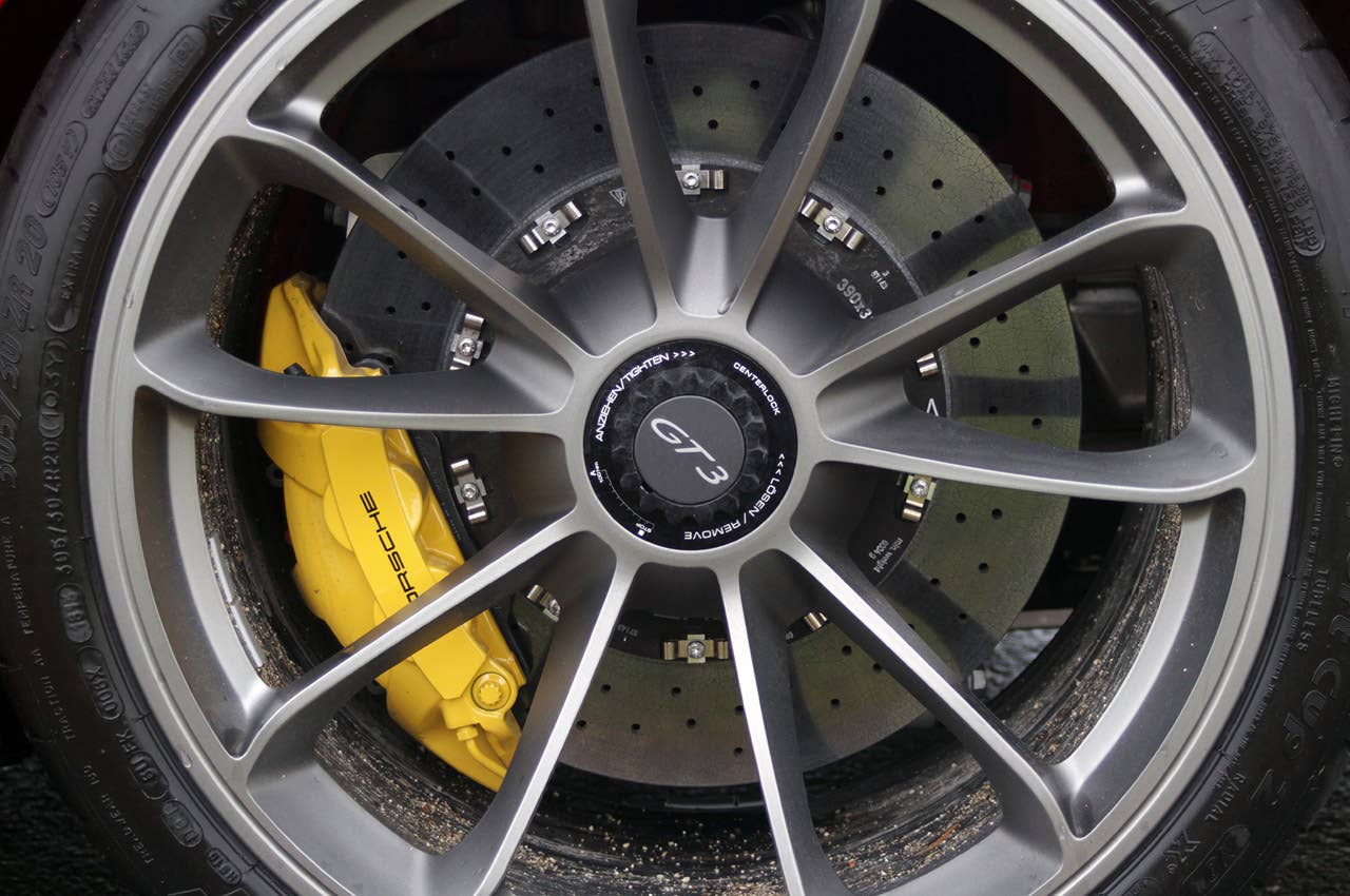 2014 Porsche 911 GT3 wheel