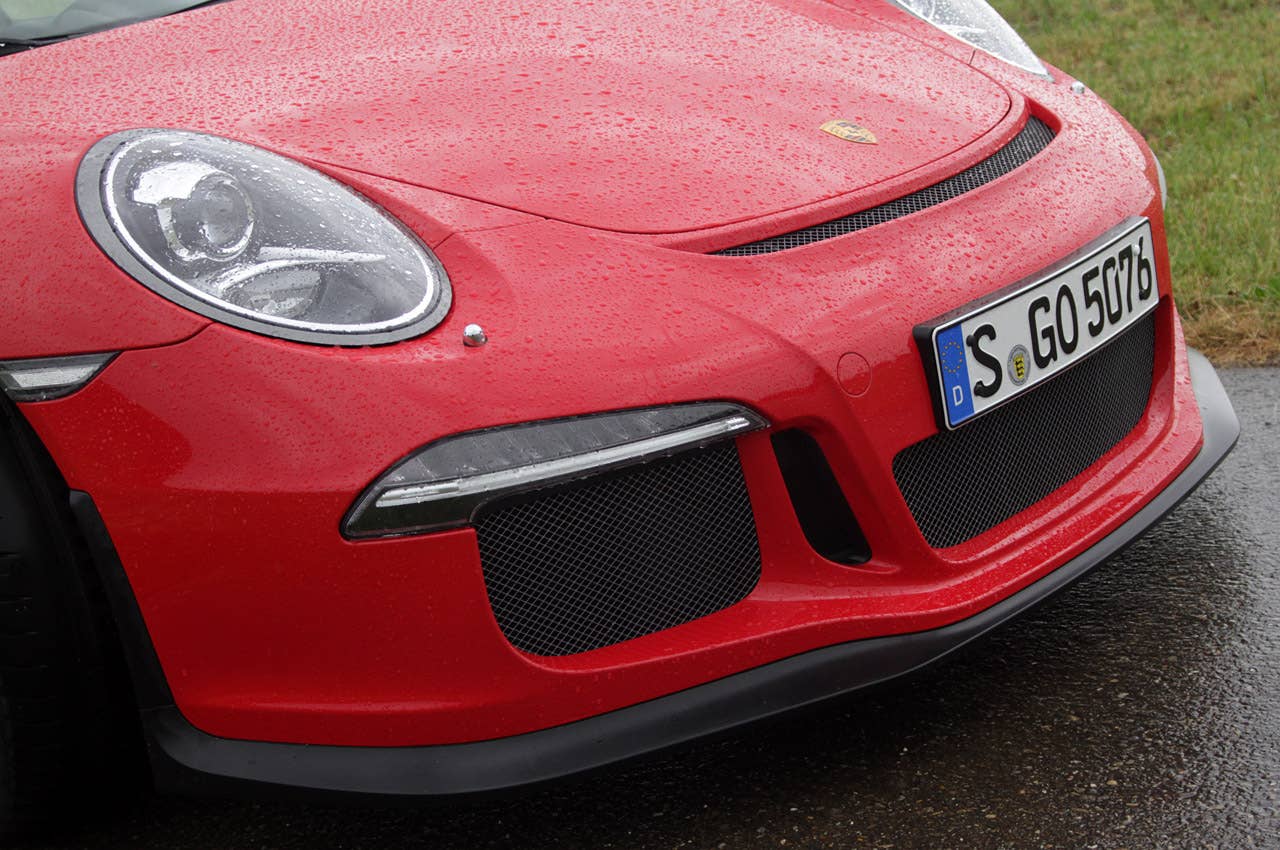 2014 Porsche 911 GT3 front detail