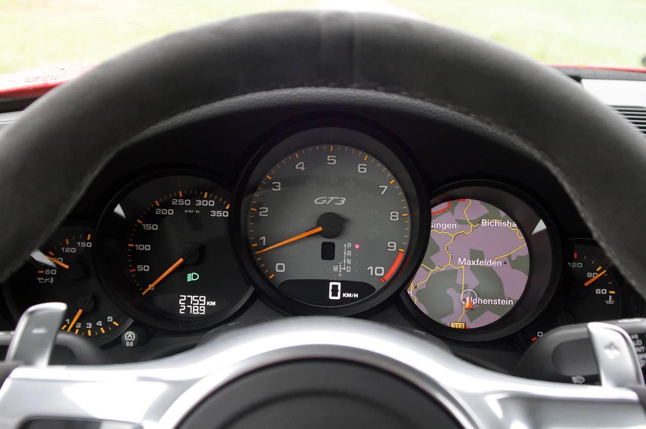 2014 Porsche 911 GT3 gauges