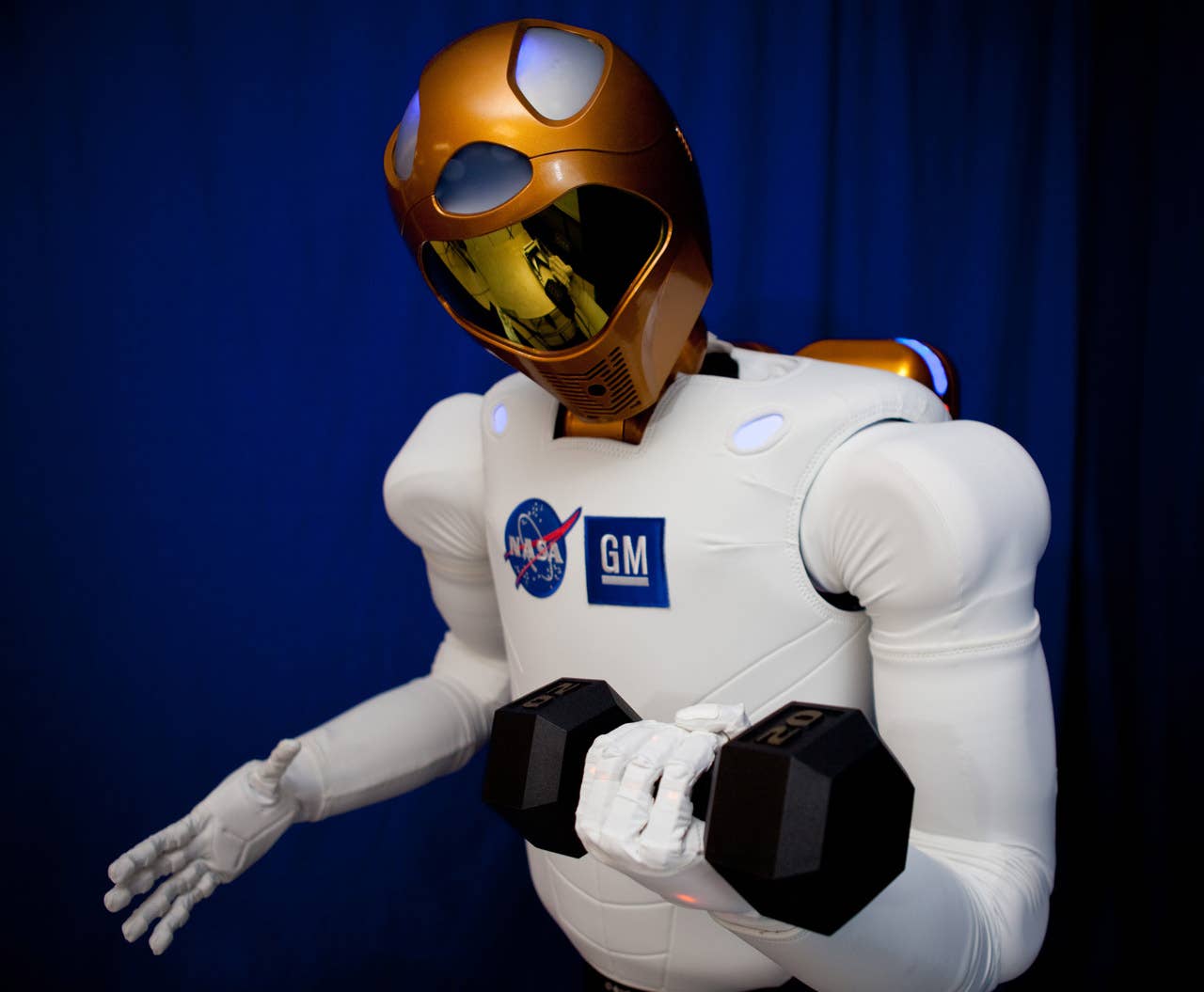 NASA to send R2 droid robot co-developed with GM to space station ...