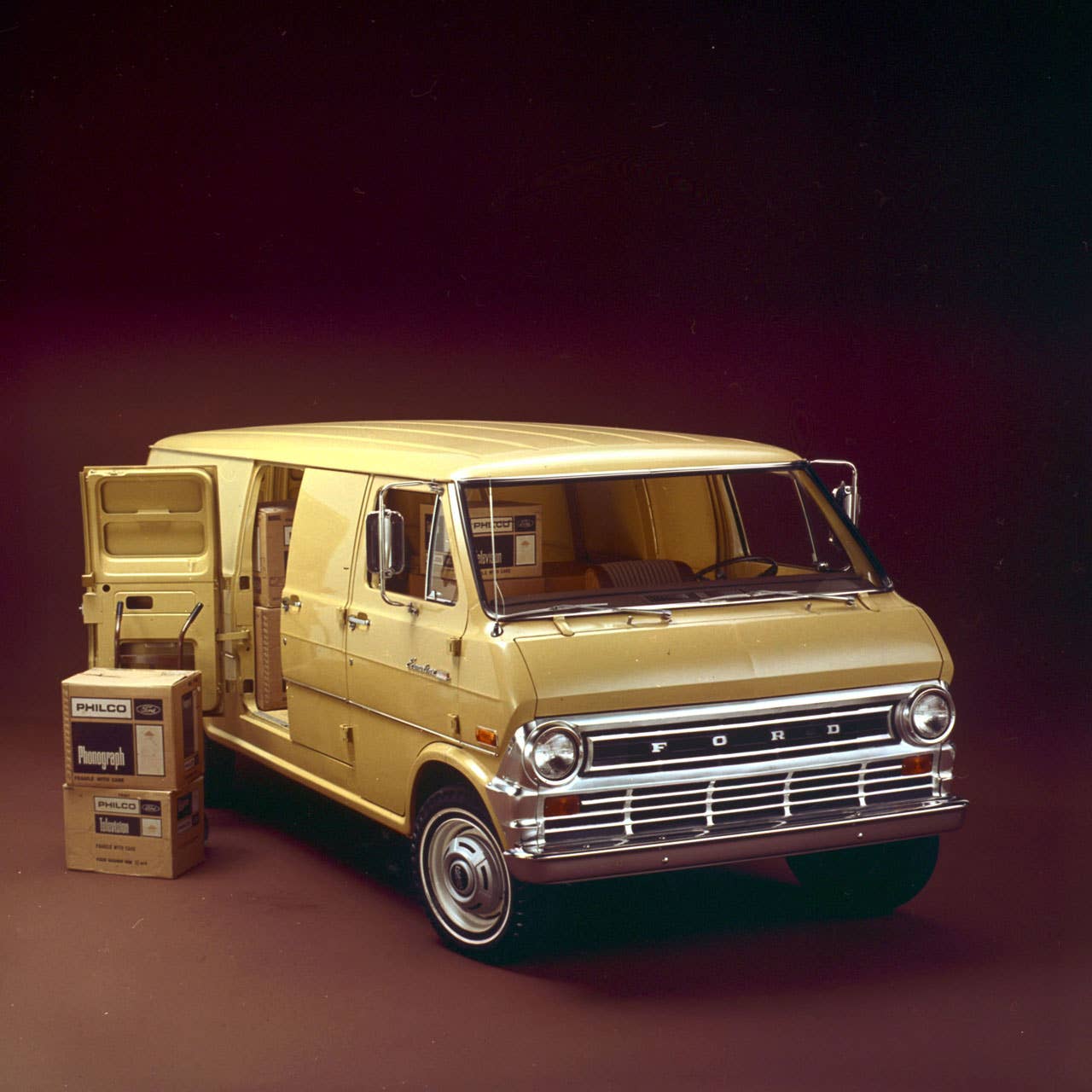 1971 Ford Econoline. (09/13/2010)