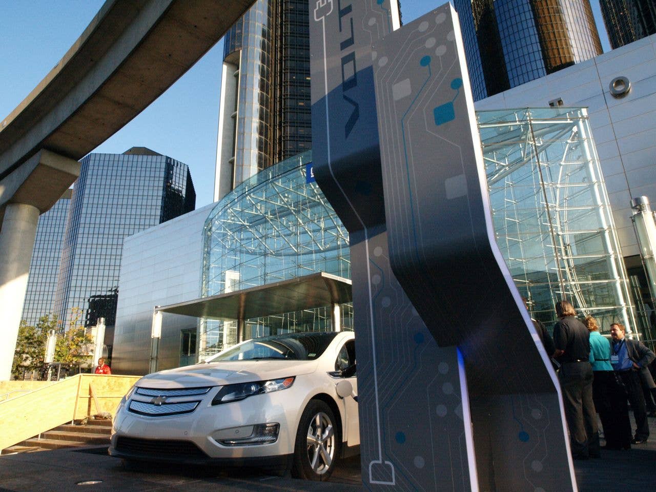 Chevy Volt Charging at the RenCen