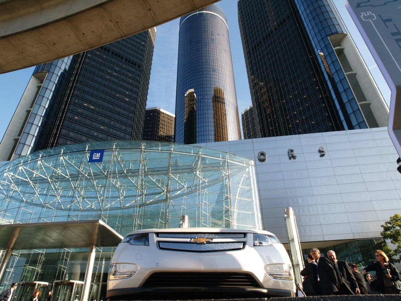 Chevy Volt Charging at the RenCen