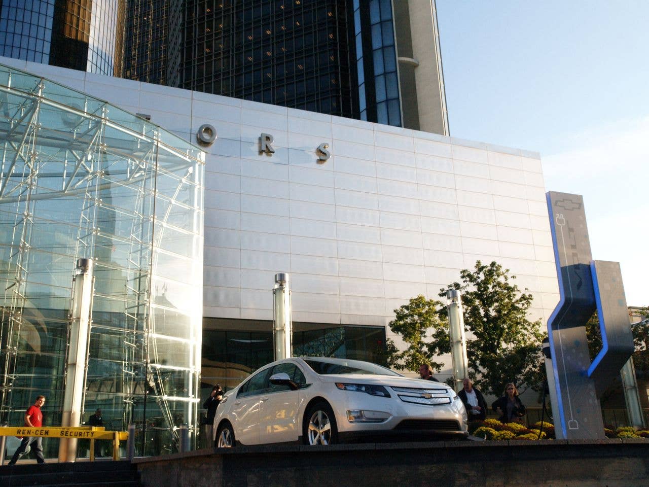 Chevy Volt Charging at the RenCen