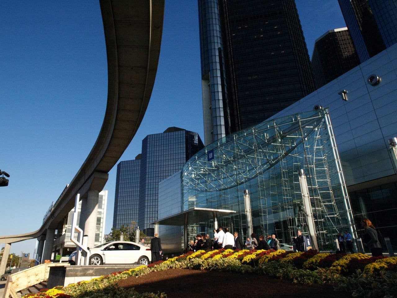 Chevy Volt Charging at the RenCen