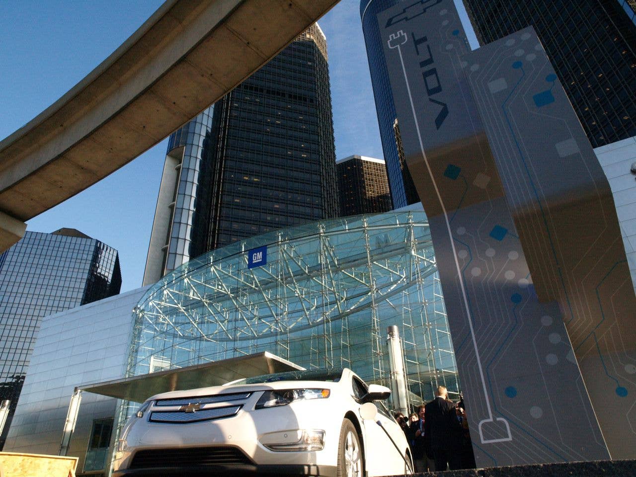 Chevy Volt Charging at the RenCen