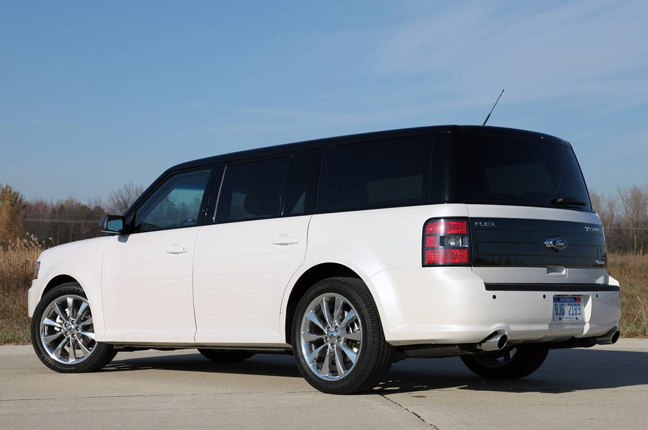 2011 Ford Flex Titanium rear 3/4 view