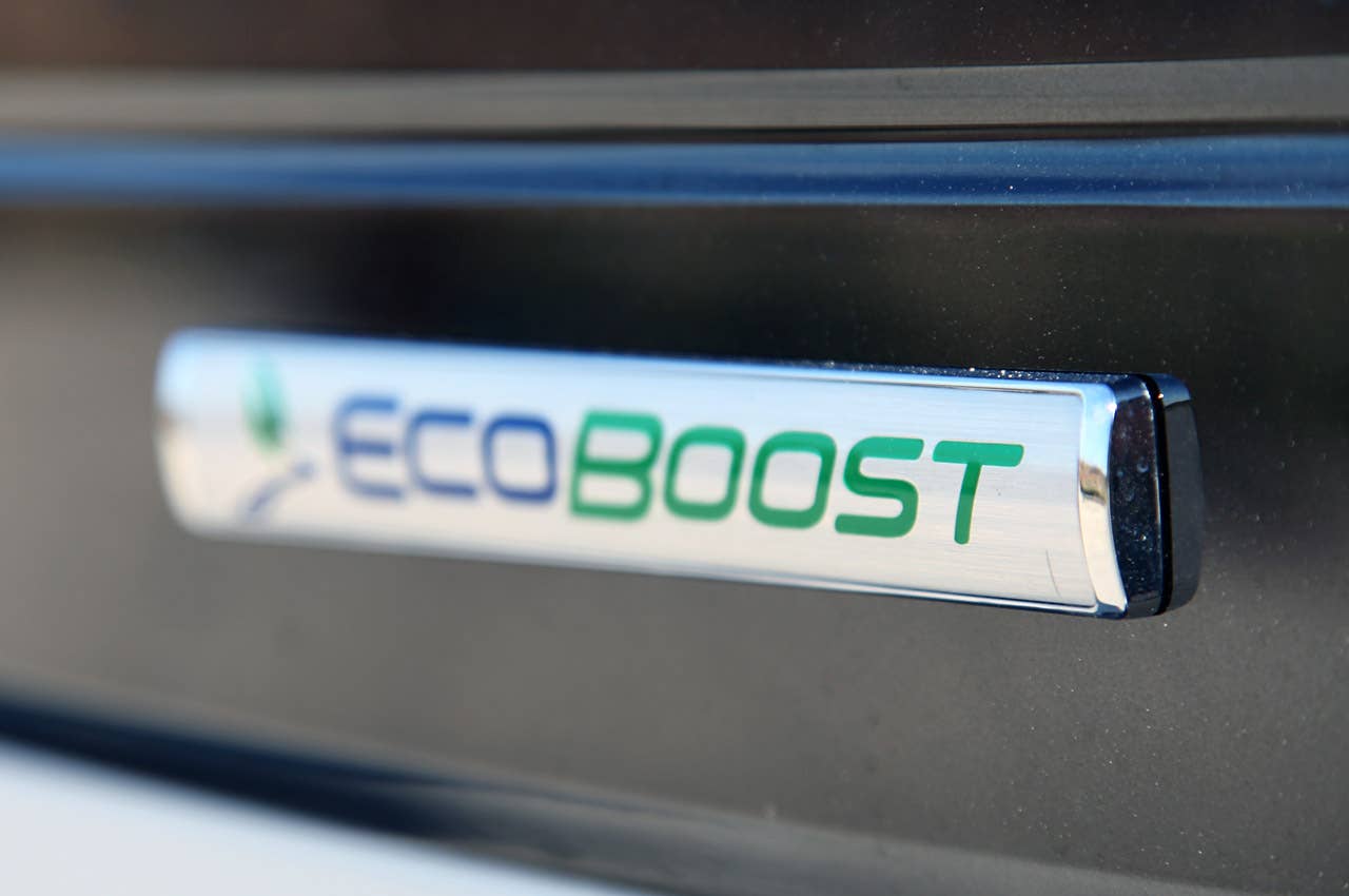 2011 Ford Flex Titanium badge