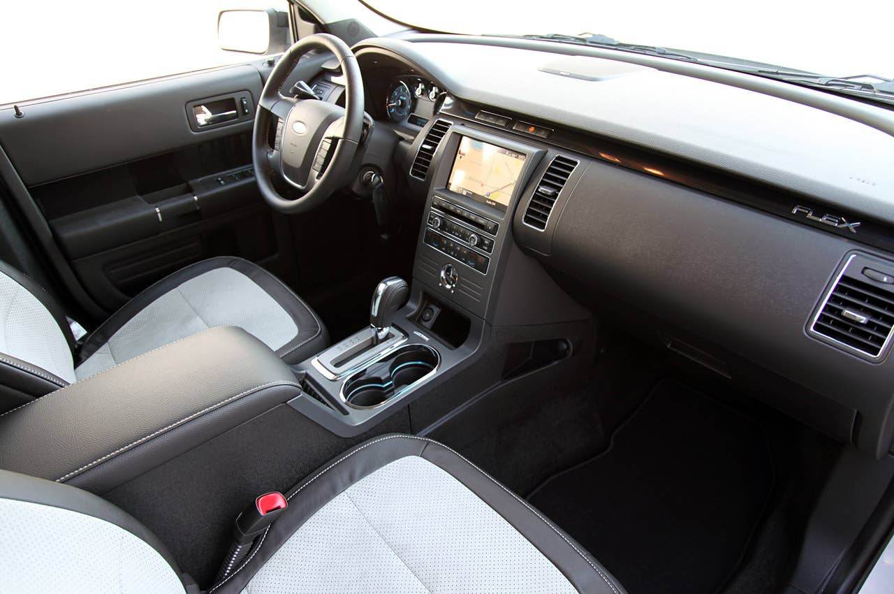 2011 Ford Flex Titanium interior
