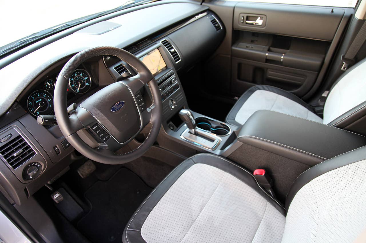 2011 Ford Flex Titanium interior