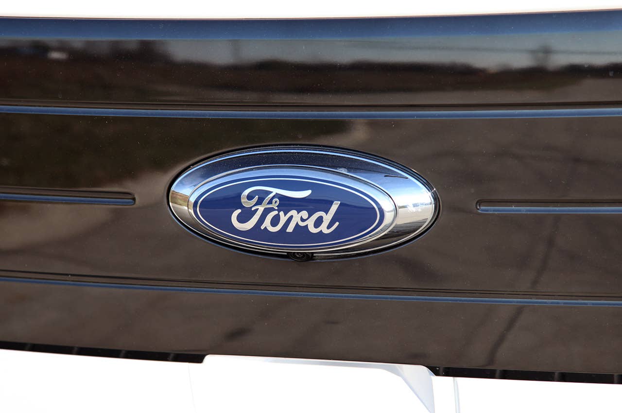 2011 Ford Flex Titanium logo