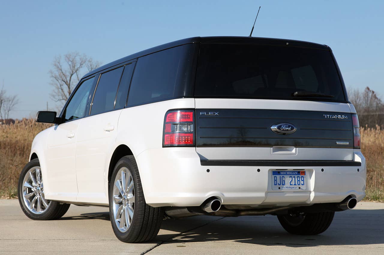 2011 Ford Flex Titanium rear 3/4 view