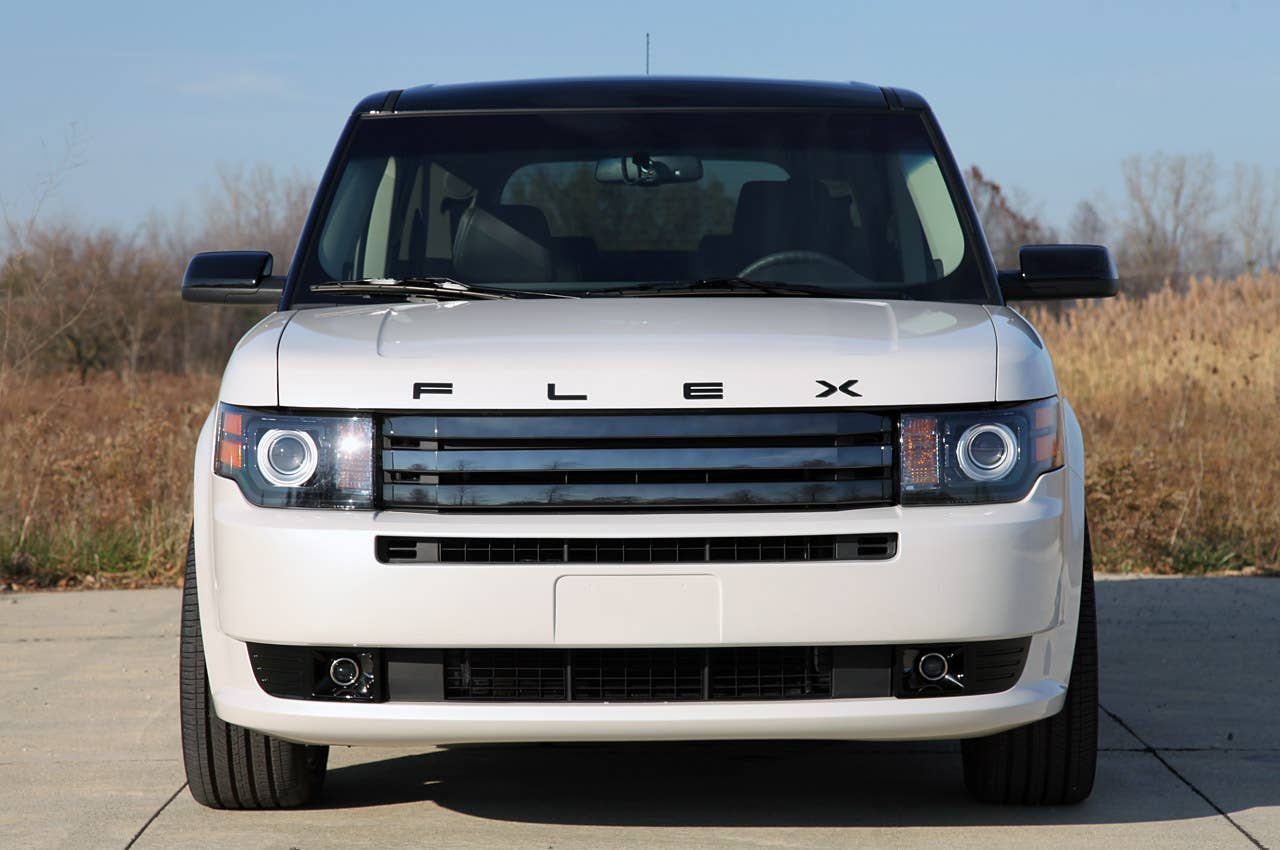 2011 Ford Flex Titanium front view