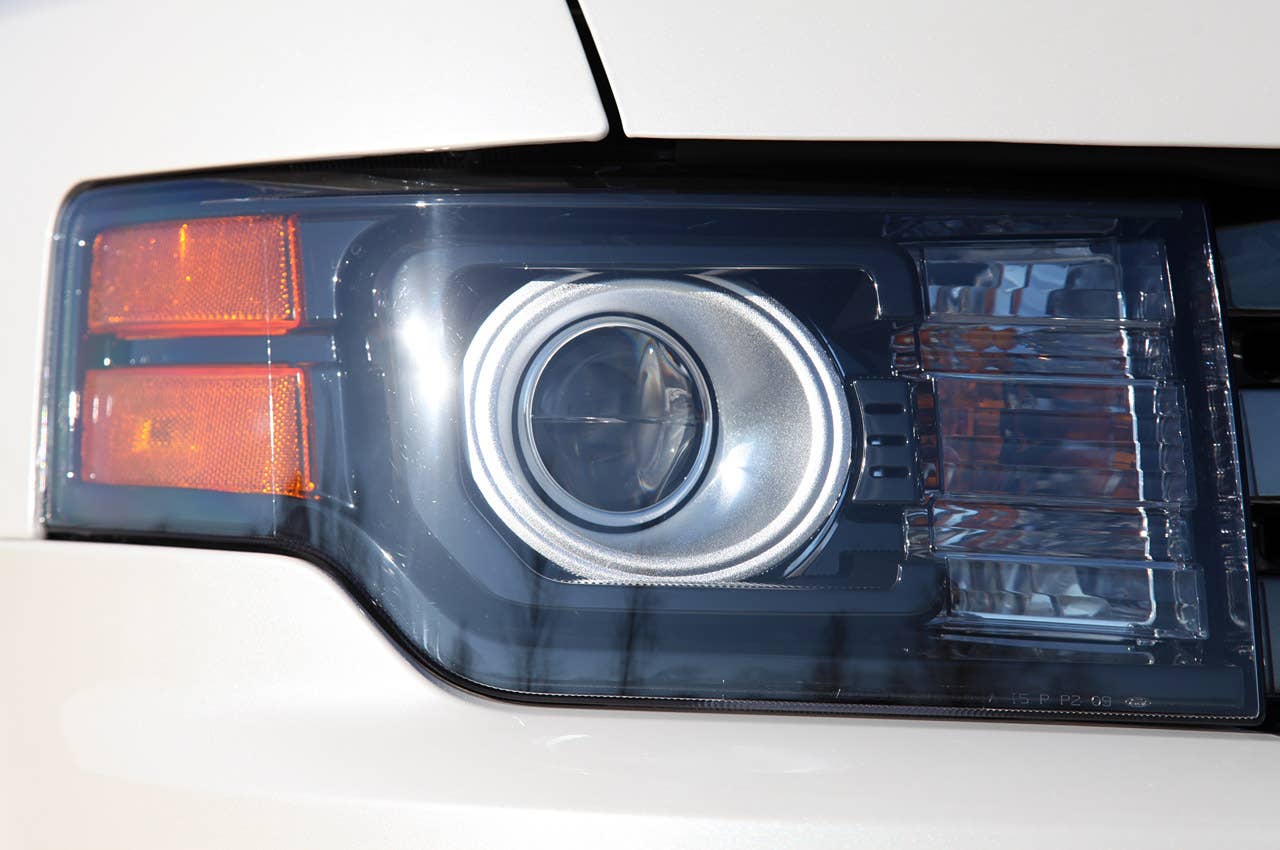 2011 Ford Flex Titanium headlight