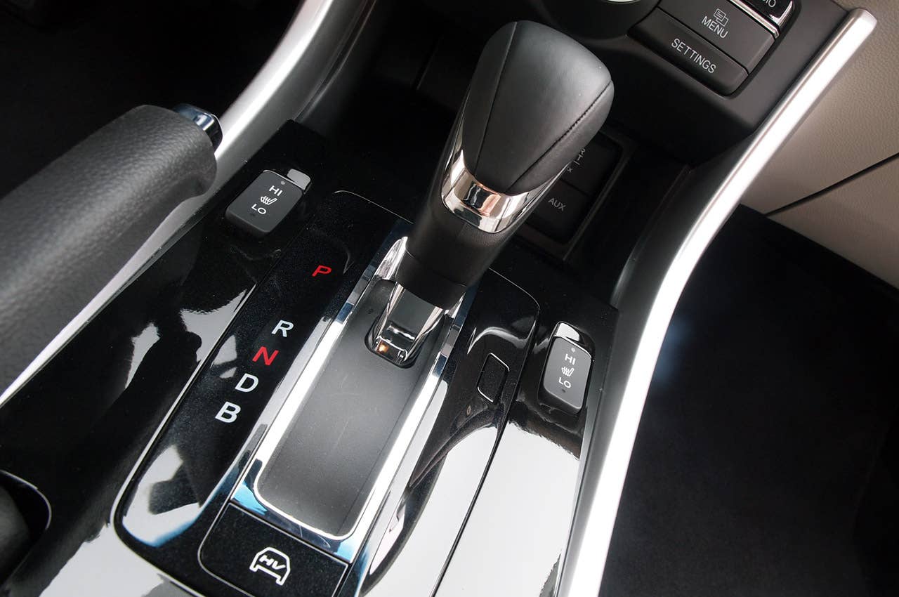 2014 Honda Accord Plug-In Hybrid shifter