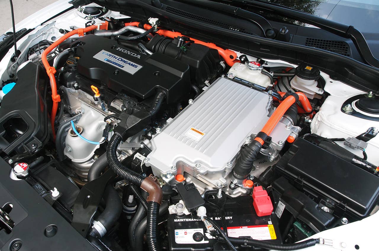 2014 Honda Accord Plug-In Hybrid engine