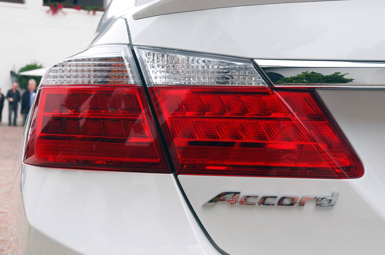 2014 Honda Accord Plug-In Hybrid taillight