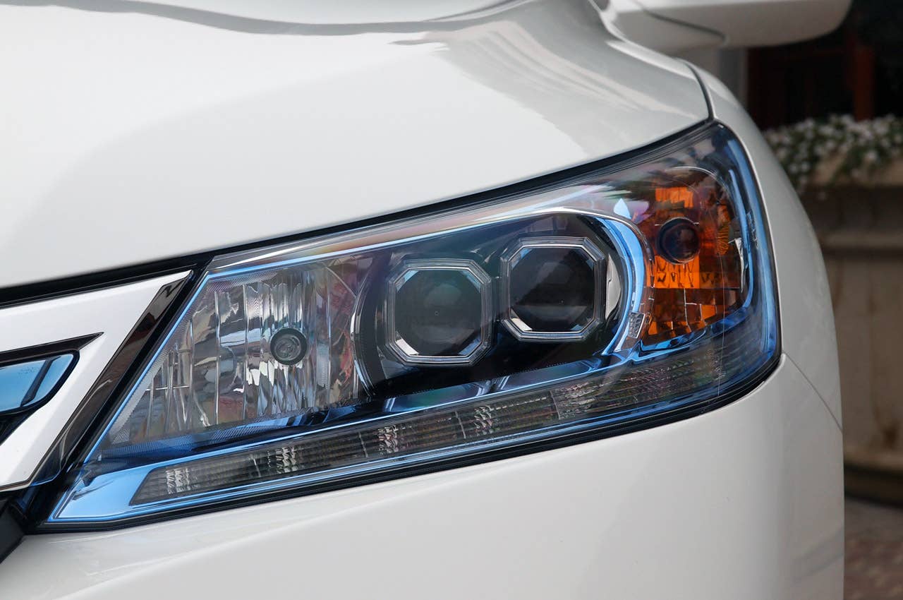 2014 Honda Accord Plug-In Hybrid headlight