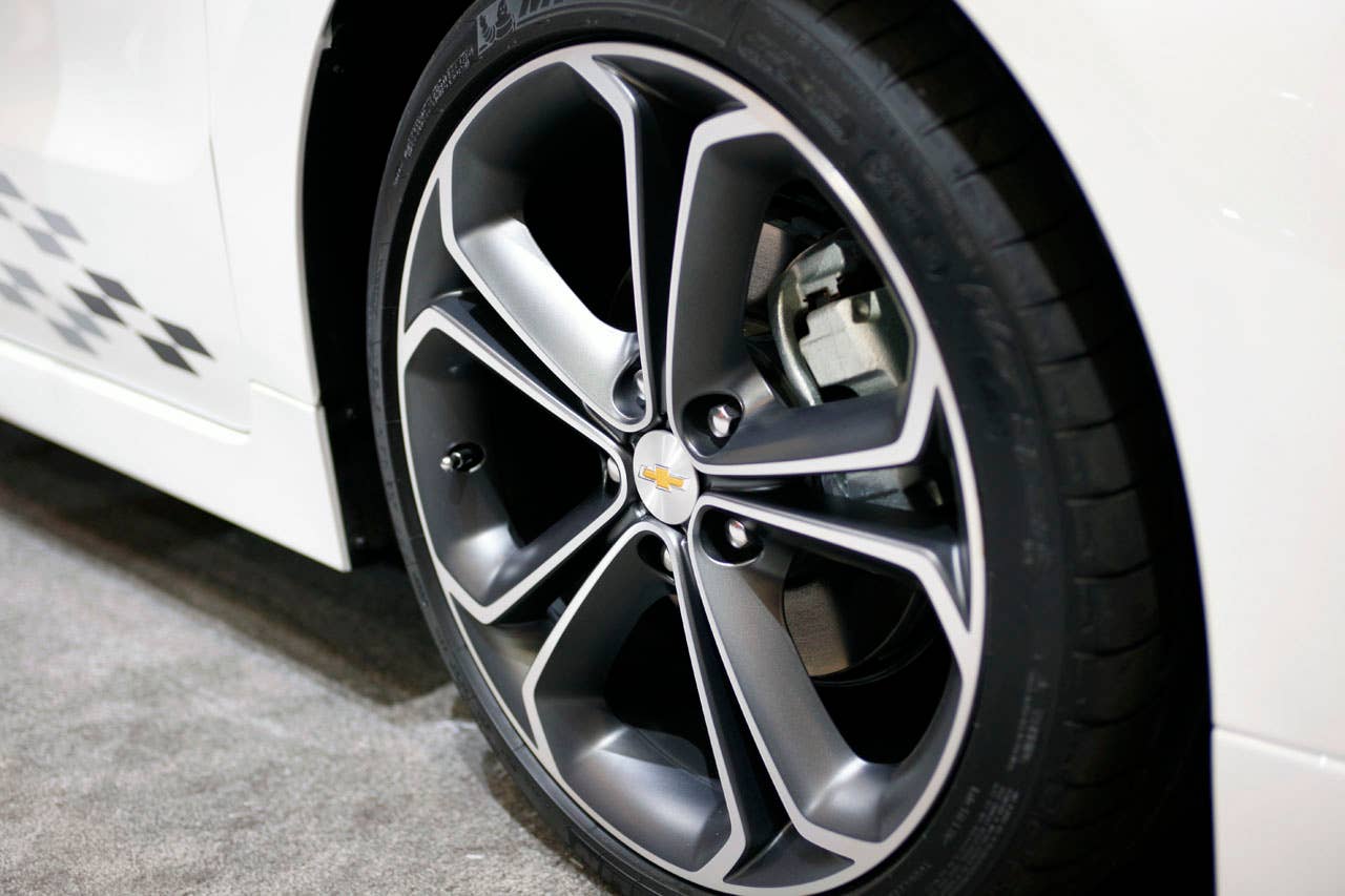 2011 Chevrolet Volt Z-Spec wheel