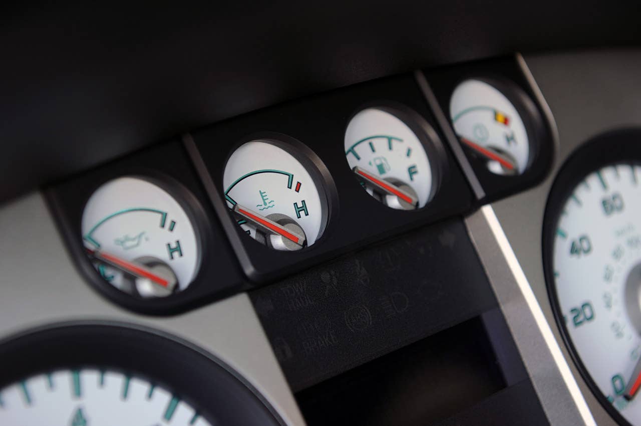 2010 Ford F-150 SVT Raptor 6.2 gauges