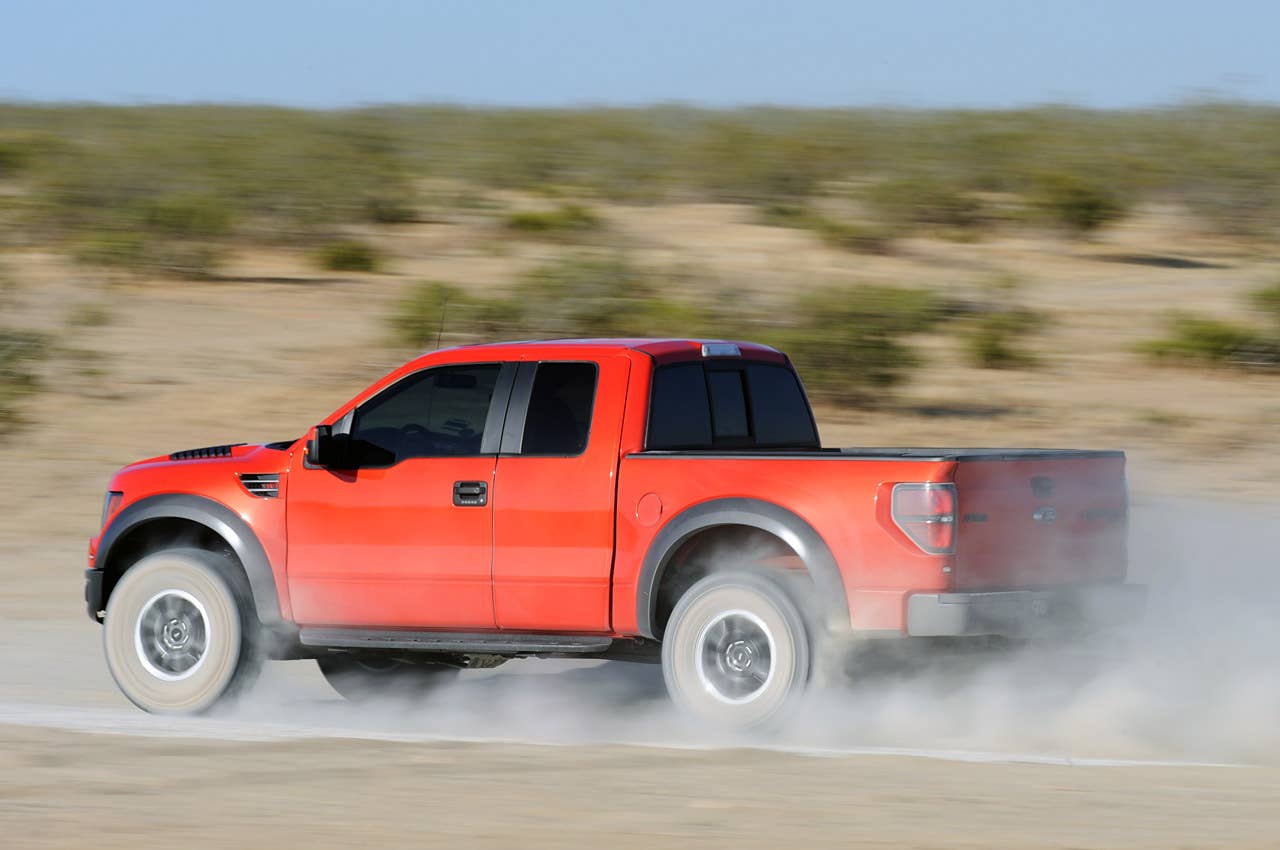 2010 Ford F-150 SVT Raptor 6.2 off-roading