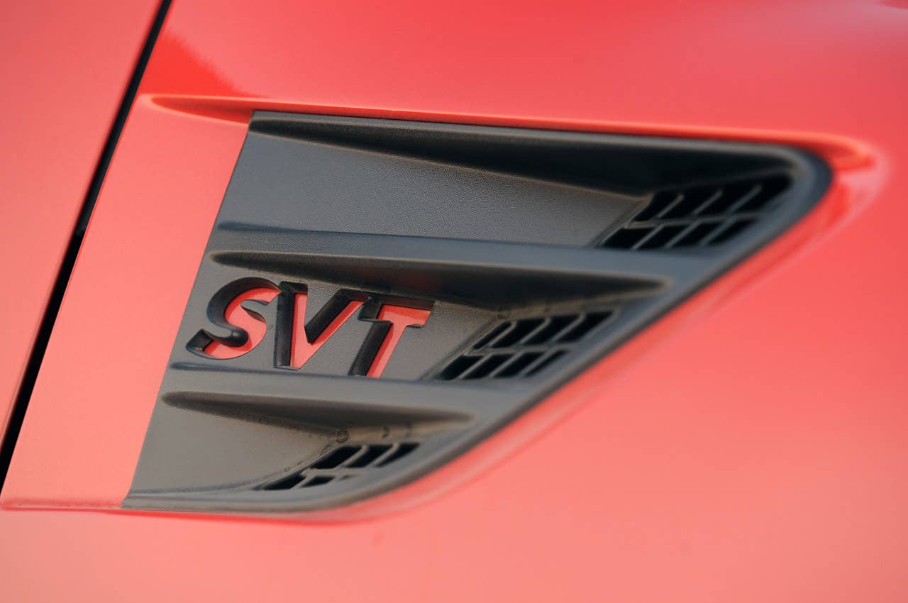 2010 Ford F-150 SVT Raptor 6.2 side vent