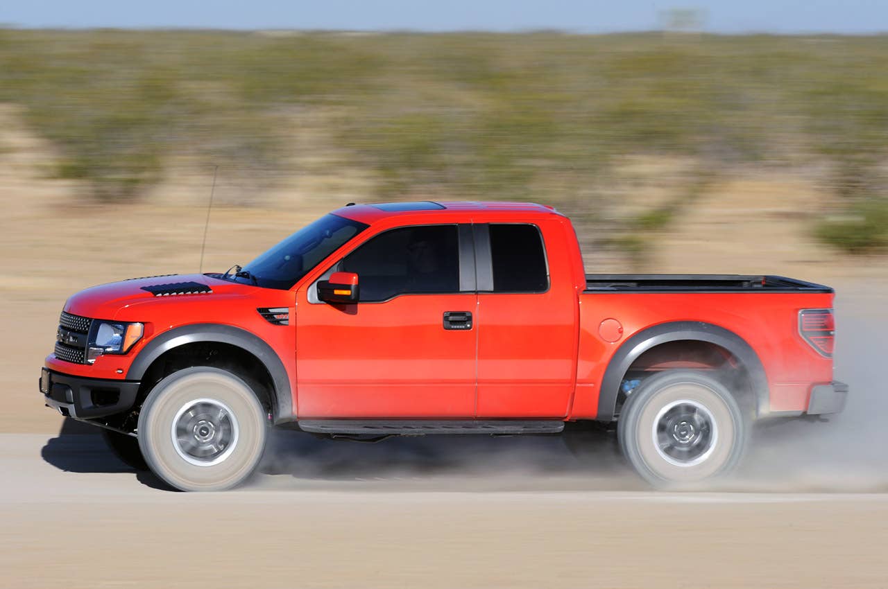 2010 Ford F-150 SVT Raptor 6.2 off-roading