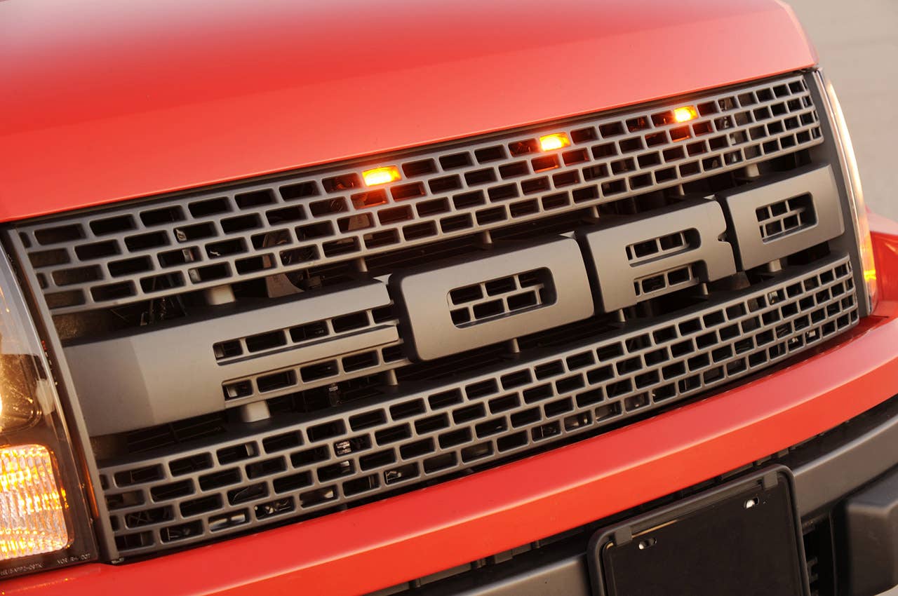 2010 Ford F-150 SVT Raptor 6.2 grille