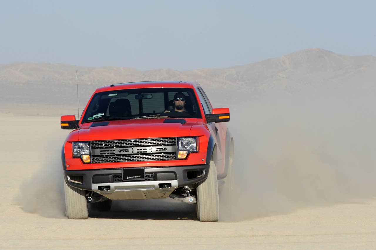 2010 Ford F-150 SVT Raptor 6.2 off-roading