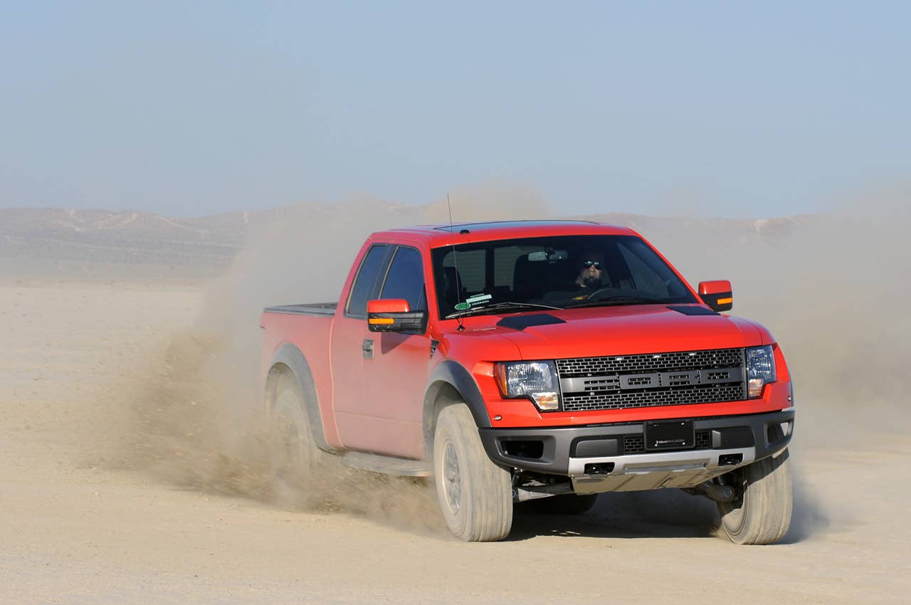2010 Ford F-150 SVT Raptor 6.2 off-roading