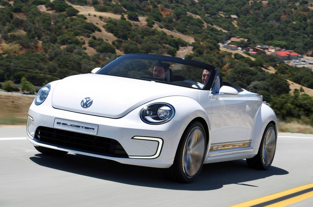 Volkswagen E-Bugster Concept driving