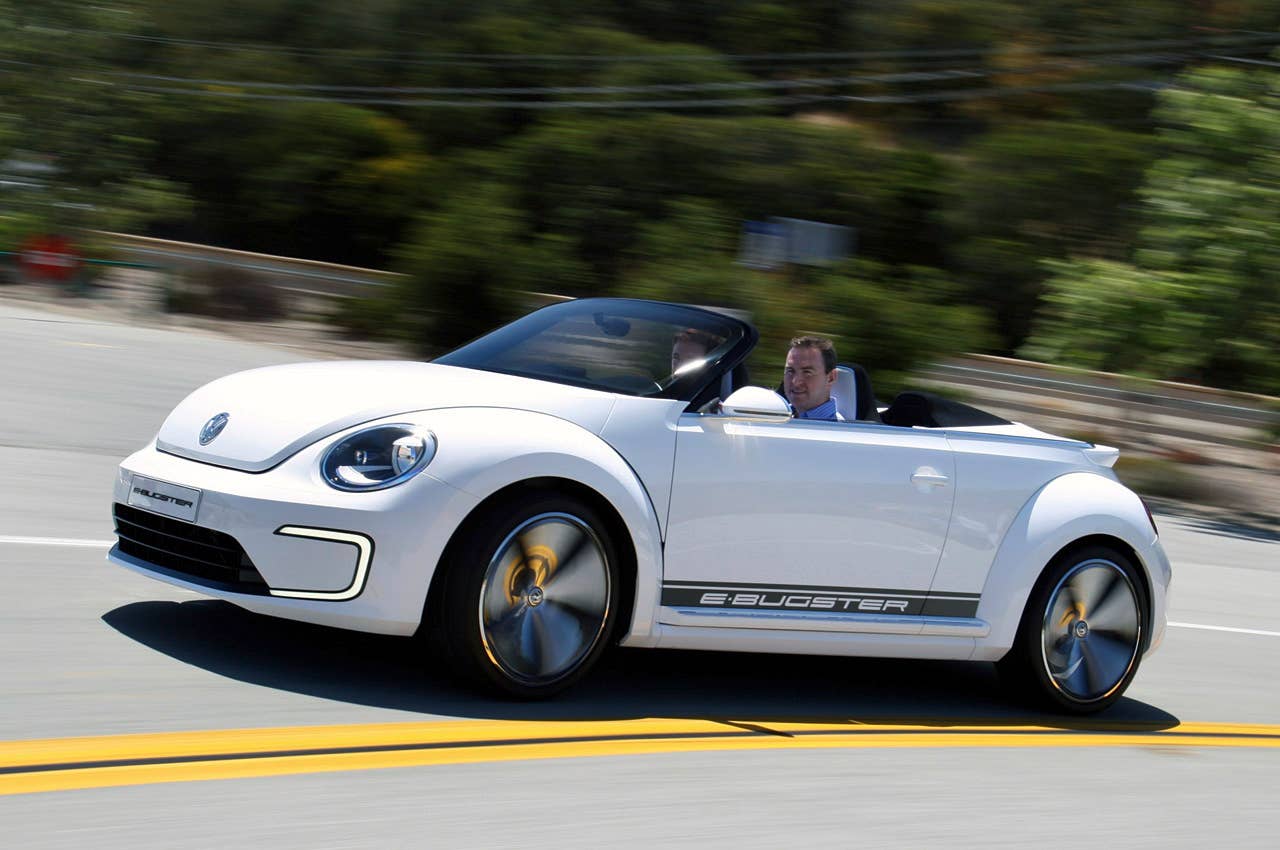 Volkswagen E-Bugster Concept driving