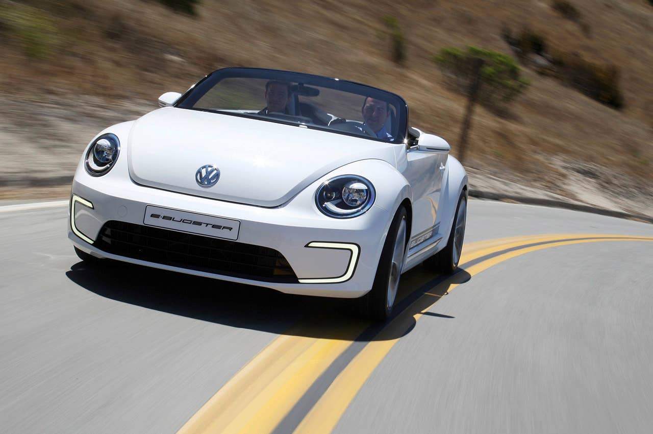 Volkswagen E-Bugster Concept driving
