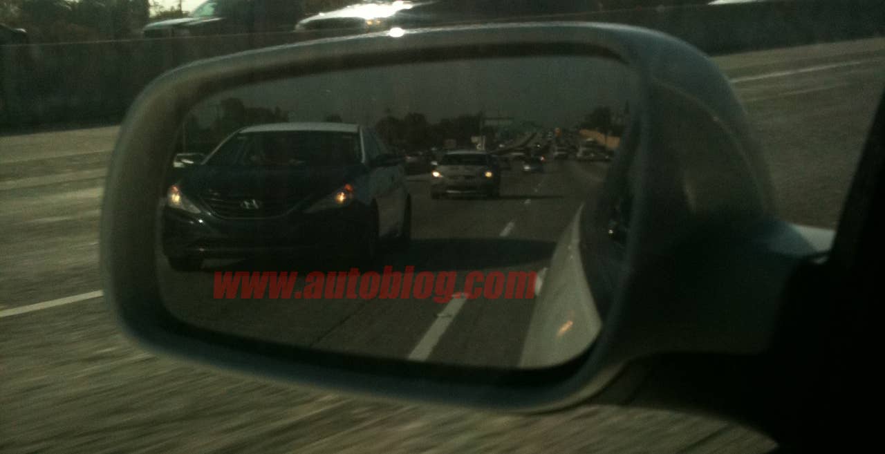 Spy Shots: Hyundai Veloster