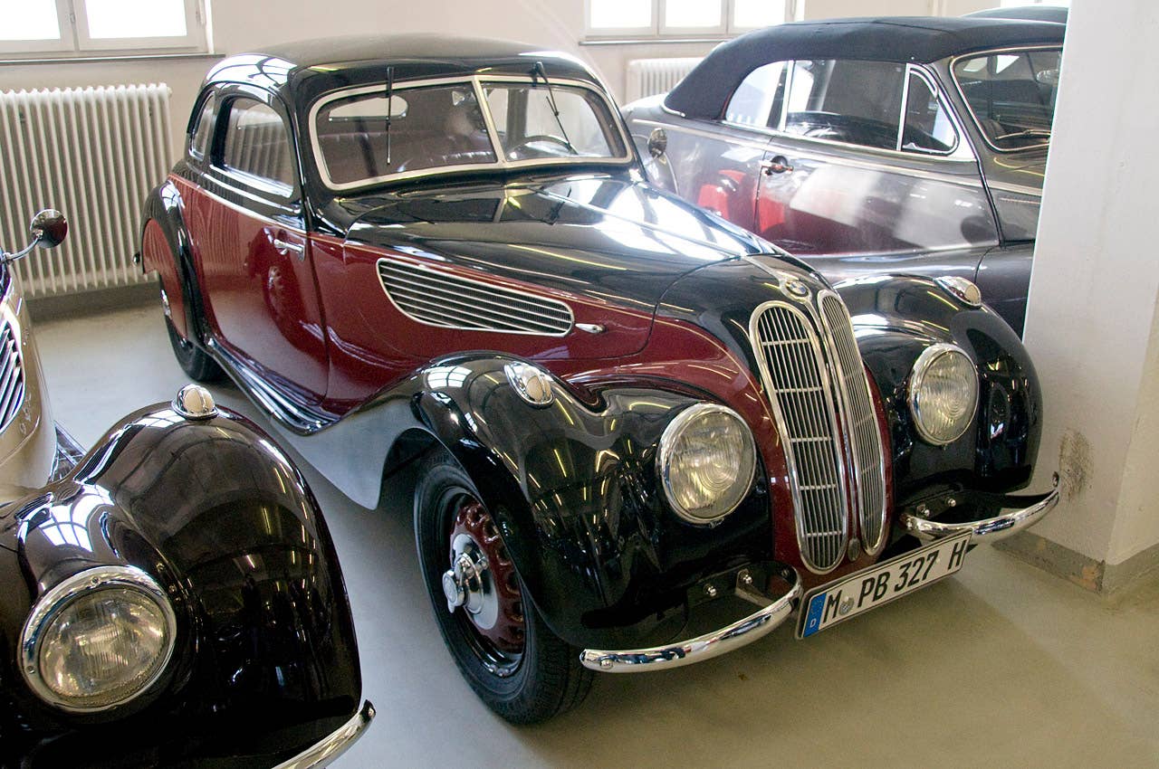 BMW 327