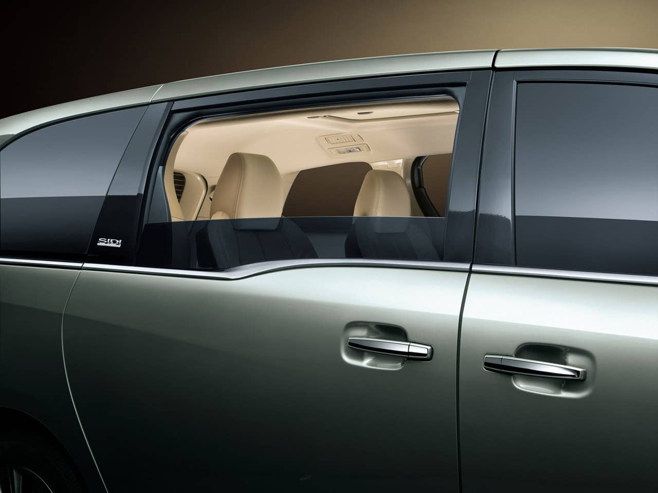 Buick GL8 Van rear window