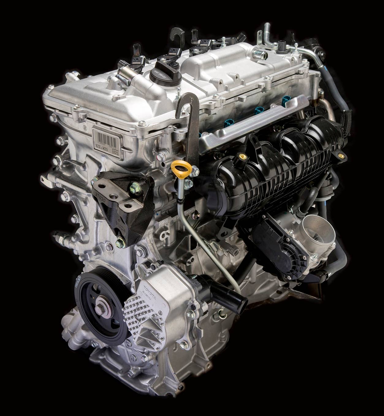 Green Engine of the Year: The top green engine award again went to Toyota for the 1.8-liter hybrid powertrain that debuted in the third generation Prius last year. Toyota has managed to get both improved efficiency and performance out of the latest iteration of its pioneering powertrain.