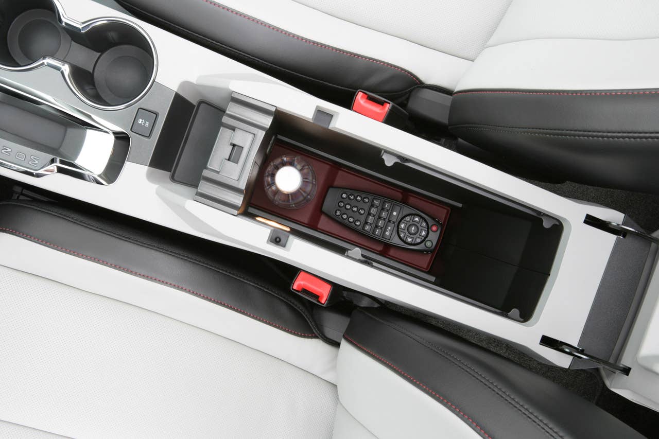 2011 Chevrolet Equinox center console