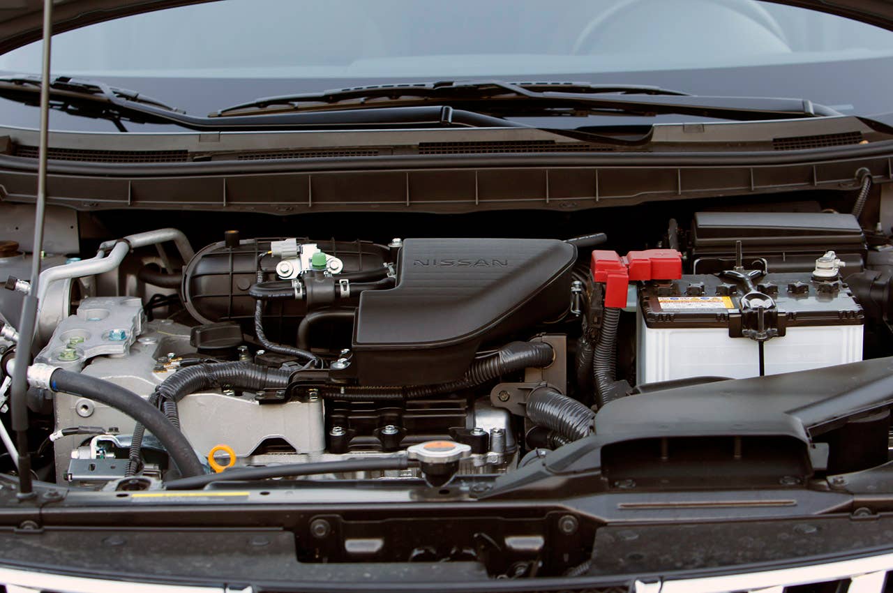 2011 Nissan Rogue engine