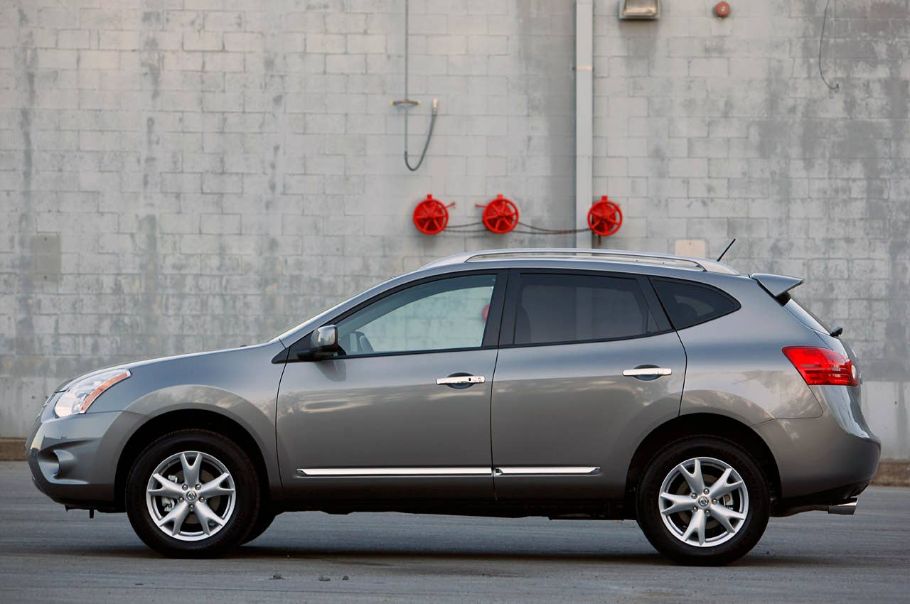 2011 Nissan Rogue side view