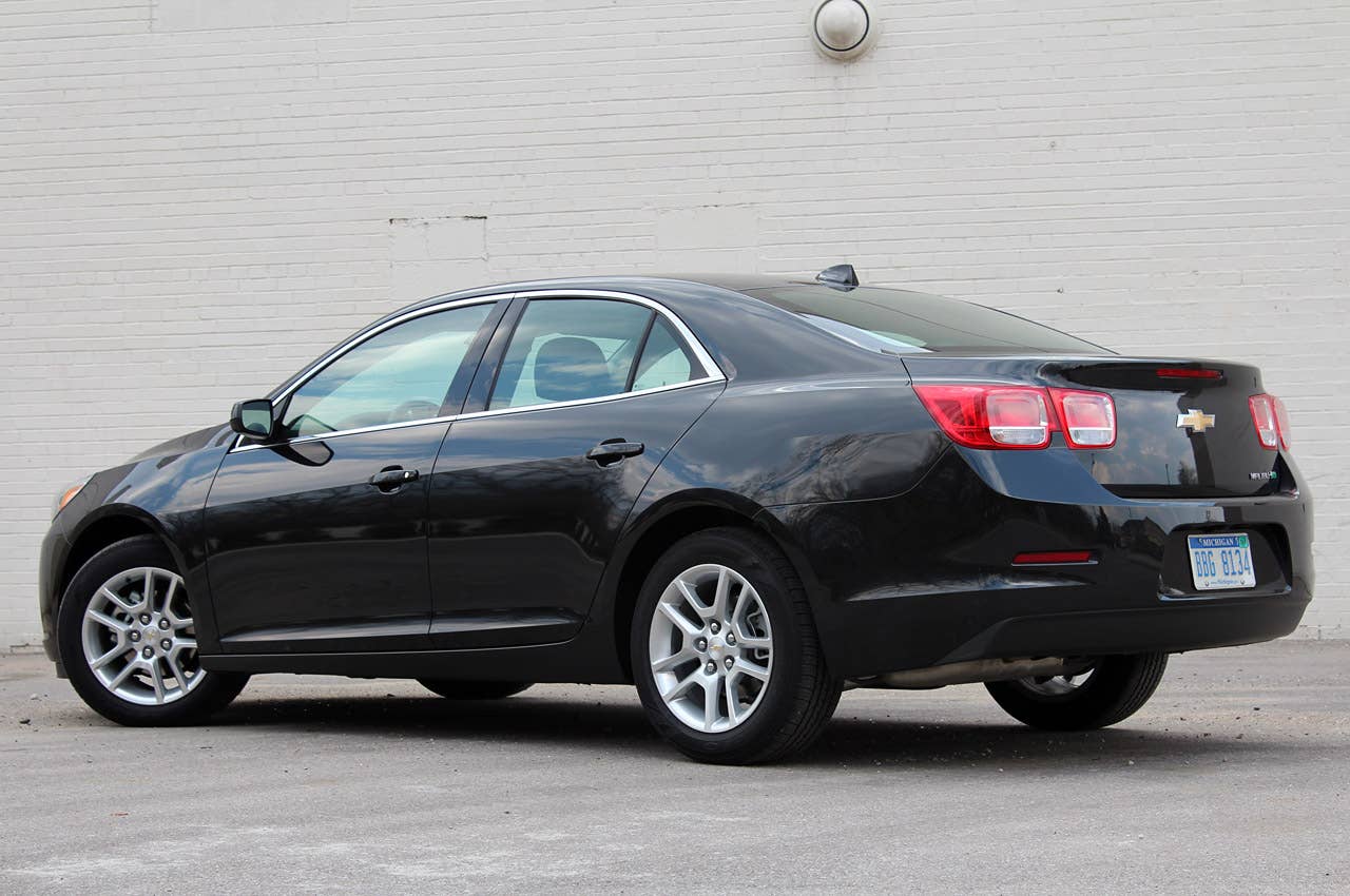 2013 Chevrolet Malibu Eco rear 3/4 view