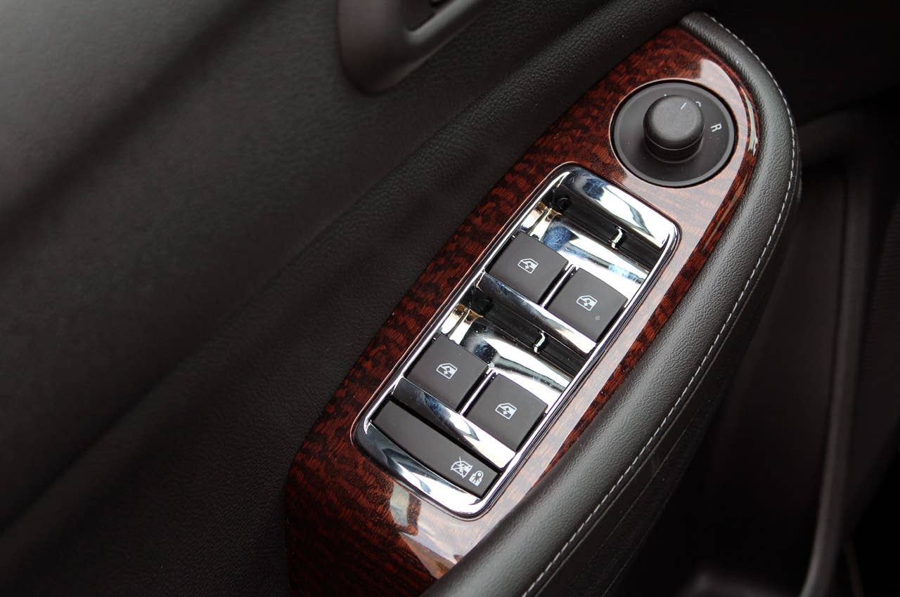 2013 Chevrolet Malibu Eco window controls