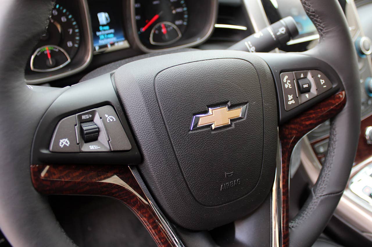 2013 Chevrolet Malibu Eco steering wheel