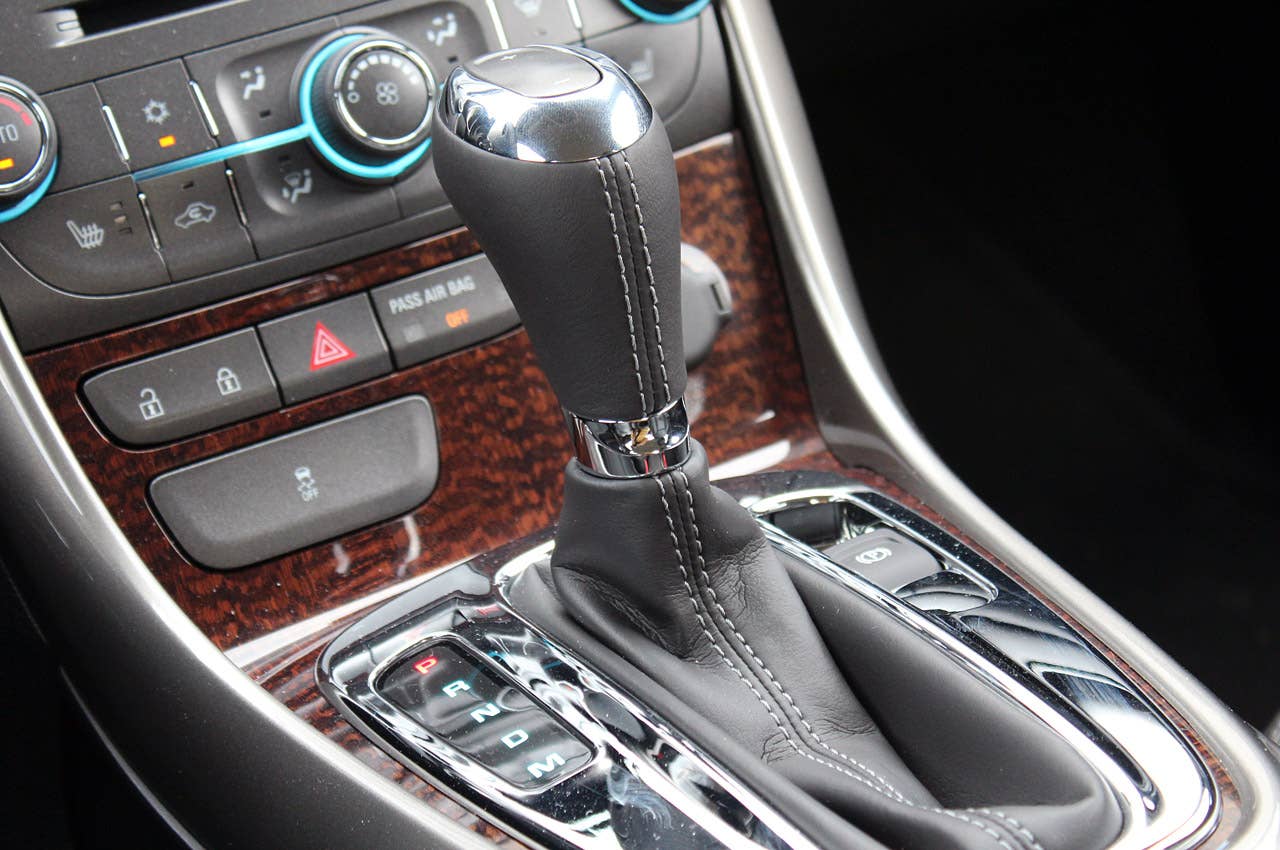 2013 Chevrolet Malibu Eco shifter