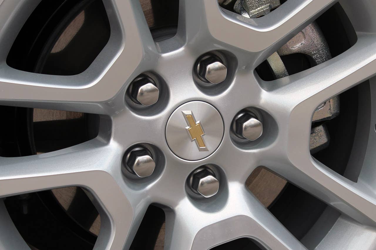 2013 Chevrolet Malibu Eco wheel detail