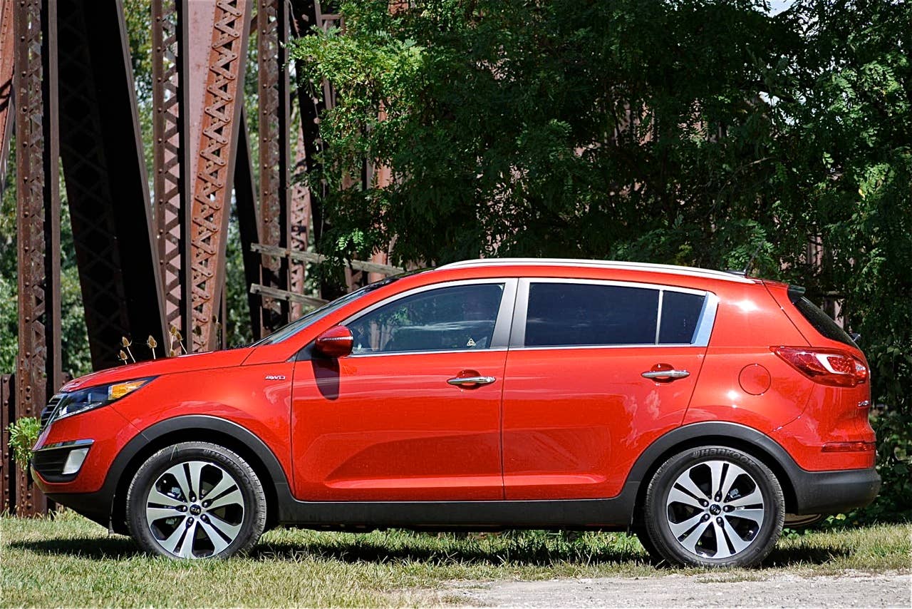 2011 Kia Sportage, side