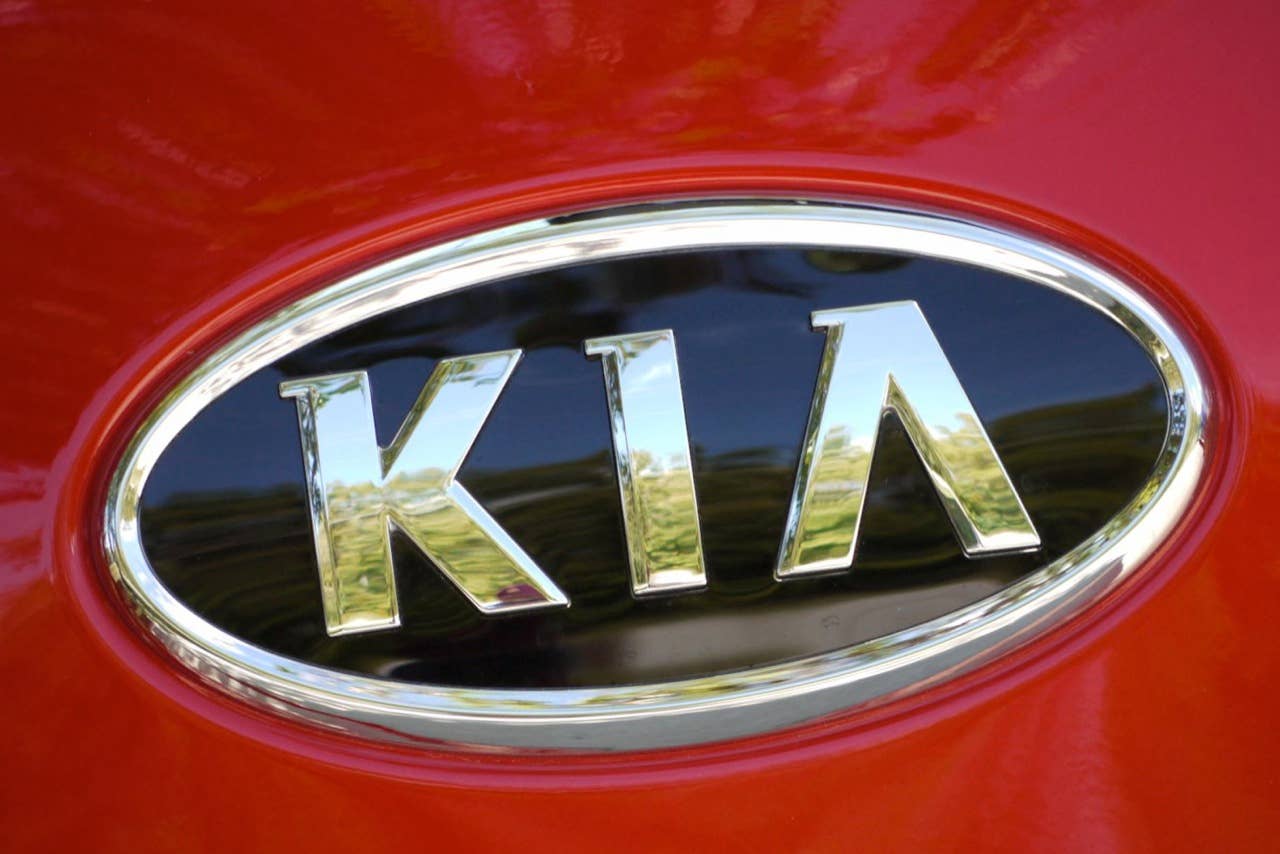2011 Kia Sportage badge
