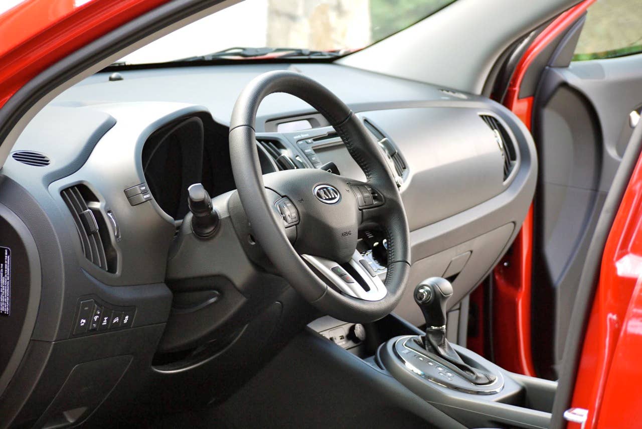 2011 Kia Sportage interior driver's side